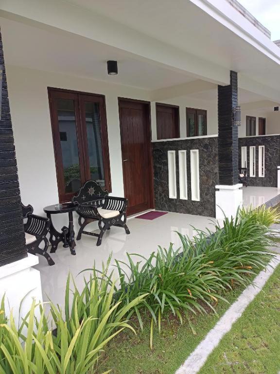 Sapak Bungalow Selong Belanak Exterior photo